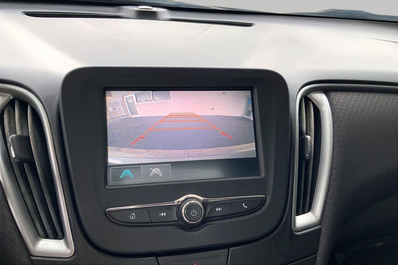 Used 2017 Chevrolet Malibu LS FWD image 29