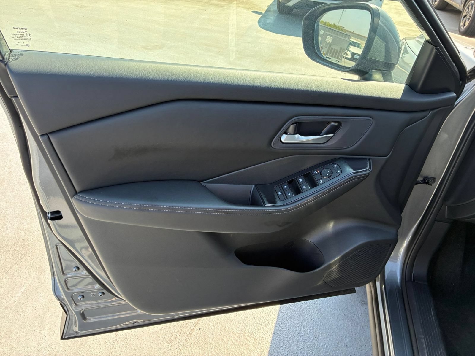 Used 2026 Nissan Rogue SV FWD image 18