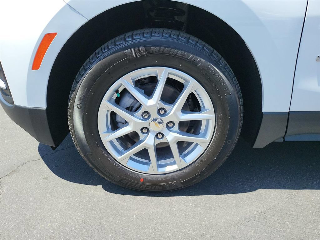 Used 2022 Chevrolet Equinox LS FWD image 23