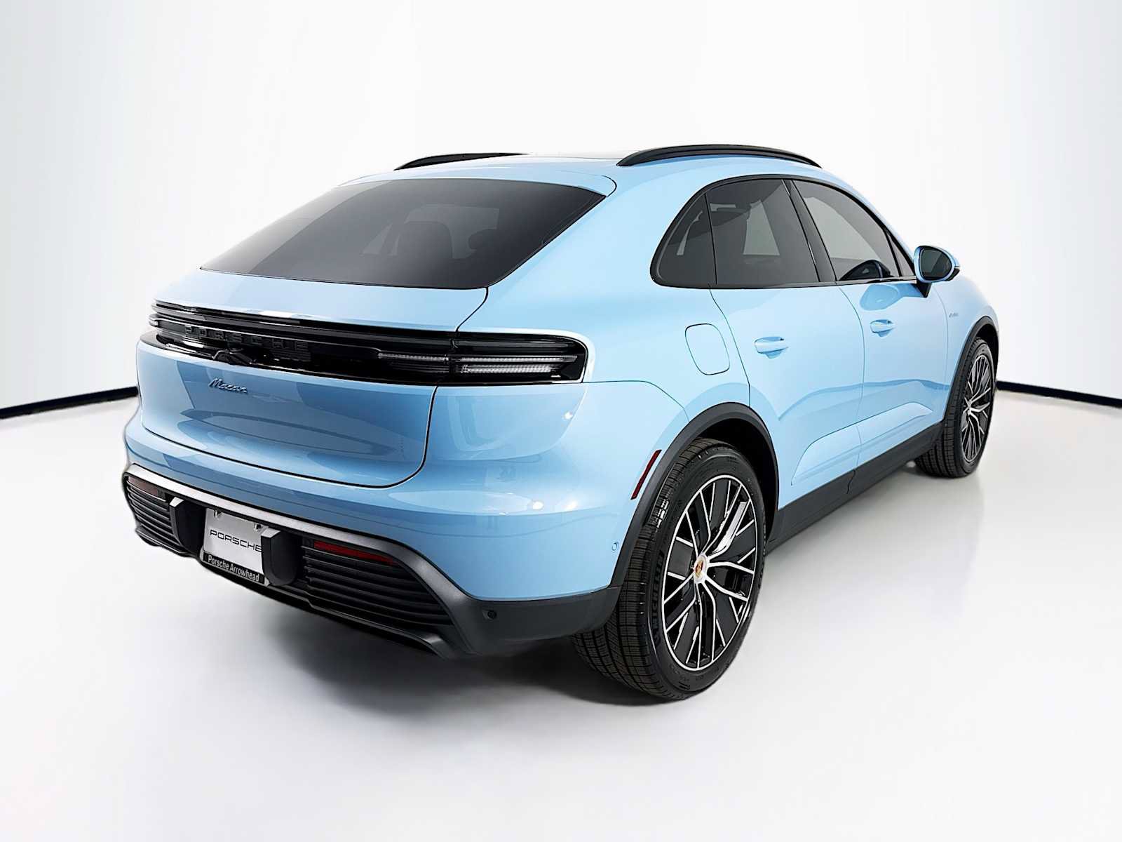 Used 2026 Porsche Macan Electric RWD image 9