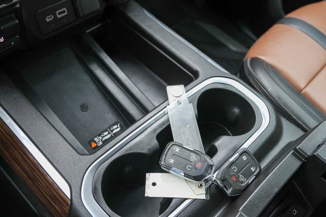 Used 2023 Chevrolet Silverado 2500 High Country w/ Z71 Off-Road Package image 26