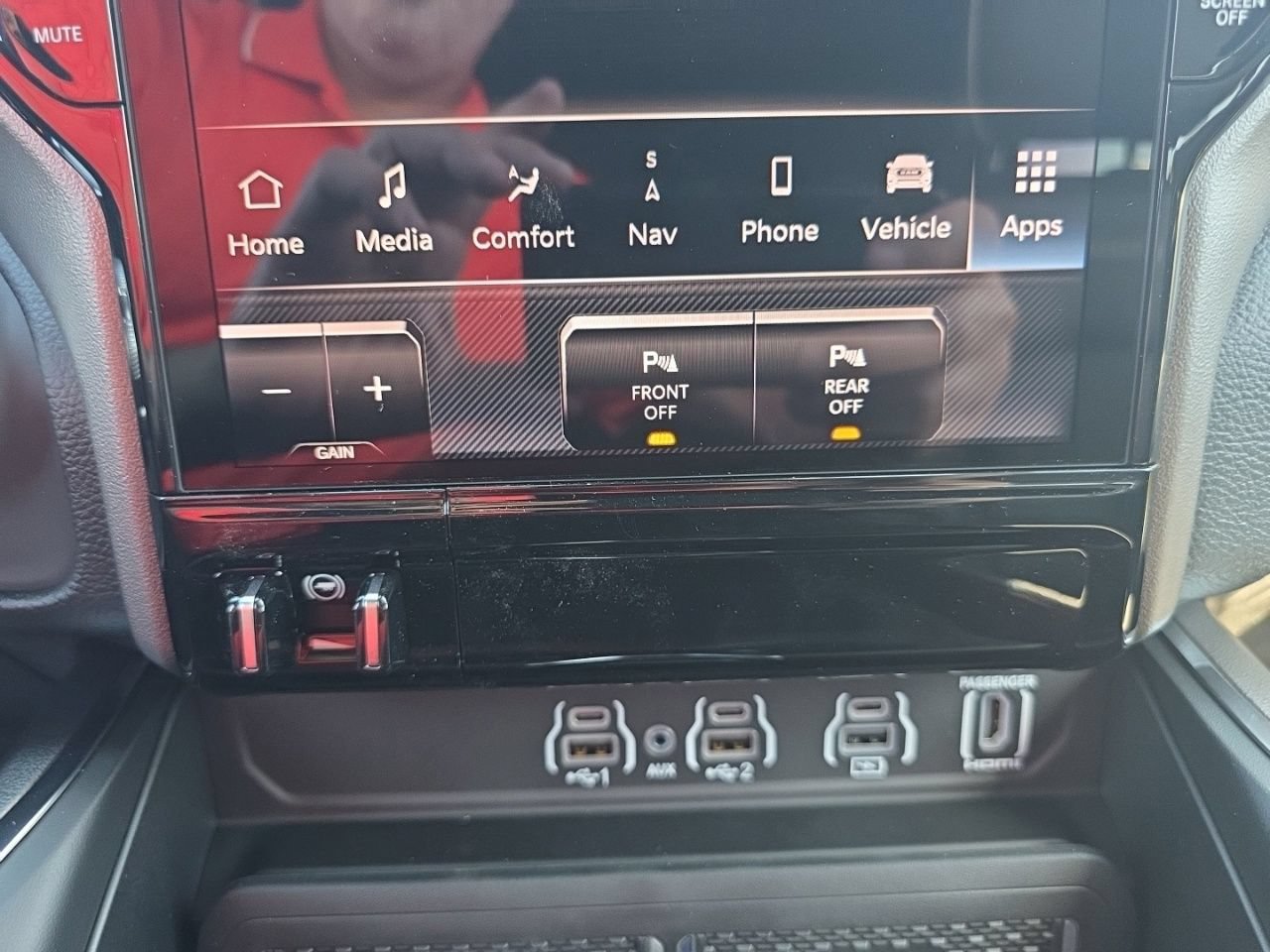 New 2026 RAM 1500 Laramie w/ Night Edition AWD/4WD image 34