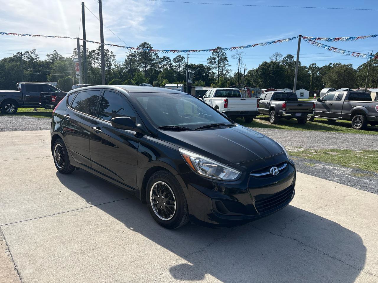 Used 2015 Hyundai Accent GS FWD image 3