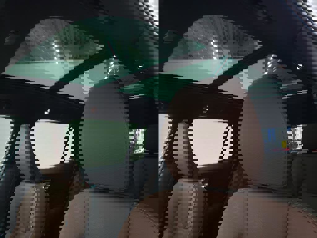 New 2026 Volvo V60 B5 Cross Country Plus w/ Protection Package Premier image 7