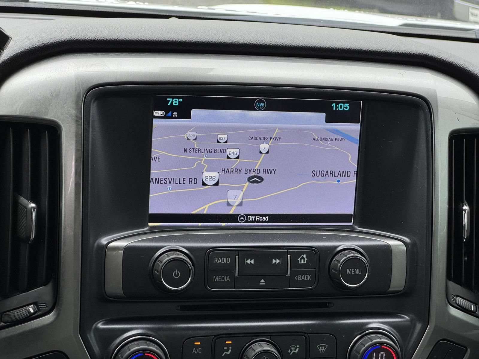 Used 2018 Chevrolet Silverado 1500 LT w/ All Star Edition AWD/4WD image 10