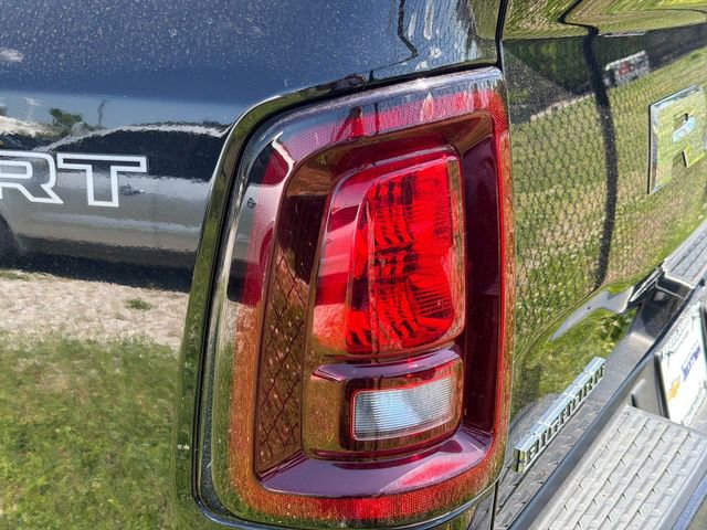 Used 2025 RAM 3500 Big Horn image 10