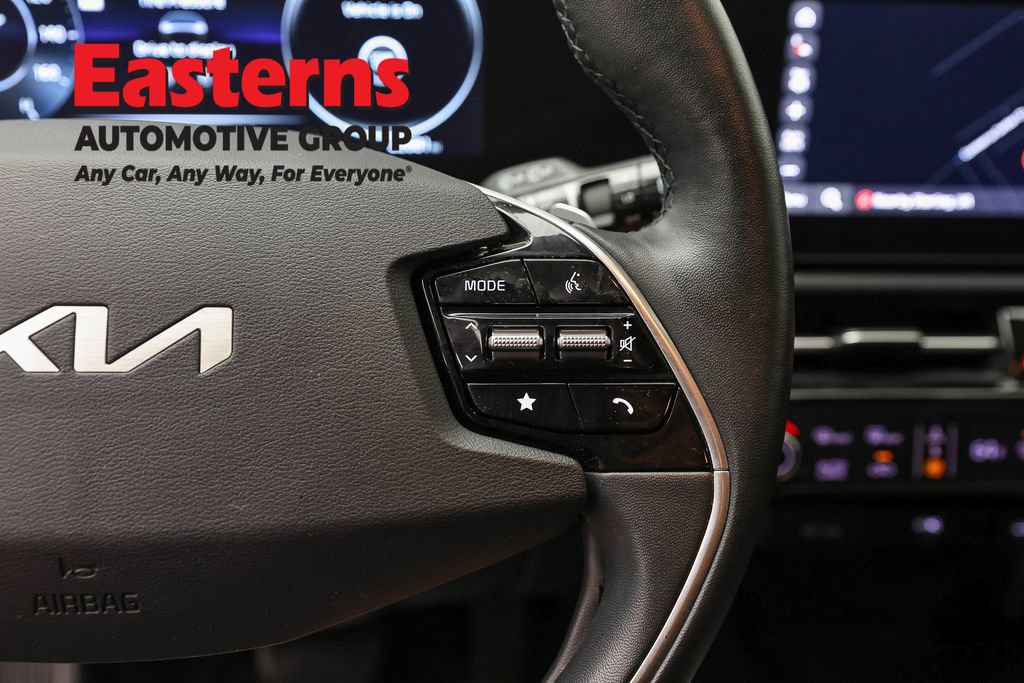 Used 2024 Kia Niro Wind w/ Wind Preserve Package FWD image 16