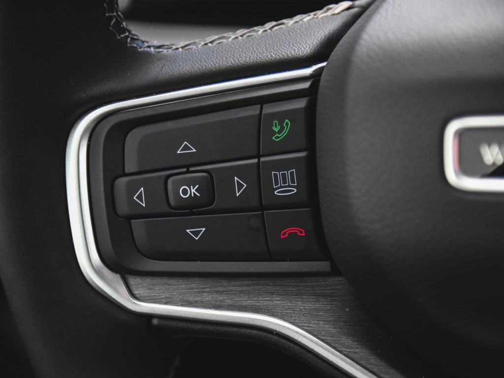 Used 2025 Jeep Wagoneer 4WD image 28