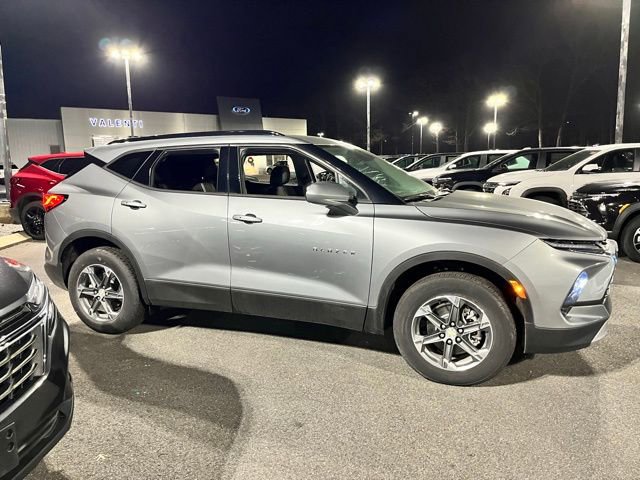 Used 2024 Chevrolet Blazer LT w/ Convenience Package FWD image 5