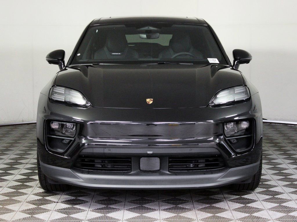 Certified 2025 Porsche Macan 4 Electric image 10