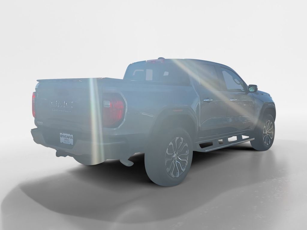 Used 2023 GMC Canyon Denali image 6