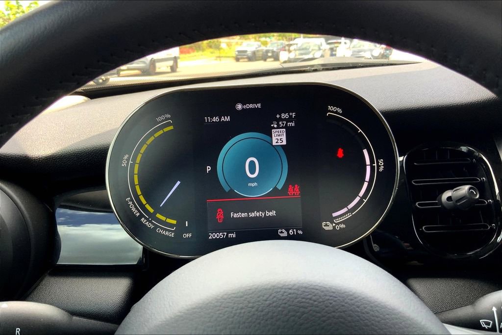 Certified 2024 MINI Cooper SE image 22