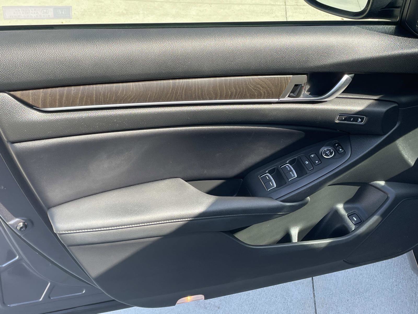 Used 2018 Honda Accord EX-L image 15