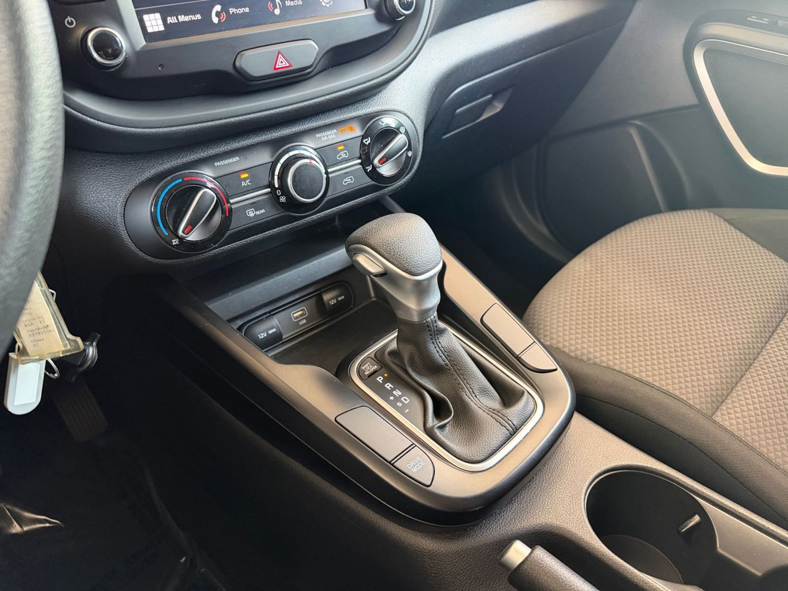 Used 2025 Kia Soul LX w/ LX Technology Package FWD image 39