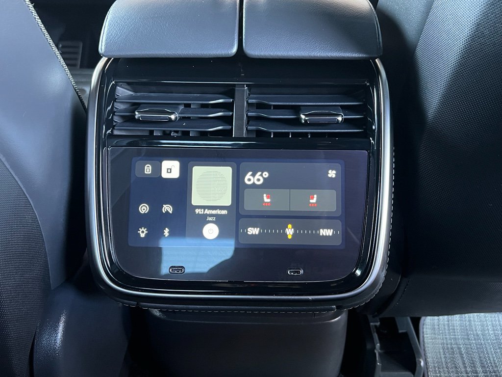 Used 2023 Rivian R1T Adventure AWD/4WD image 29