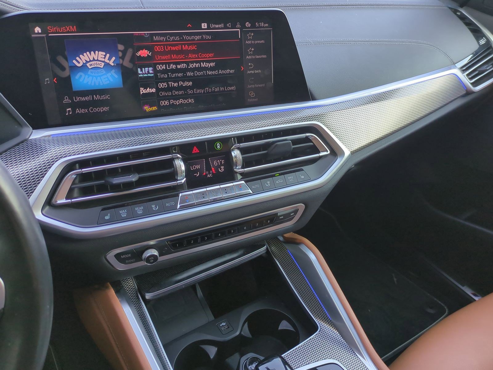 Used 2022 BMW X6 xDrive40i w/ M Sport Package image 28