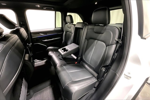 Used 2023 Jeep Grand Cherokee Overland image 26