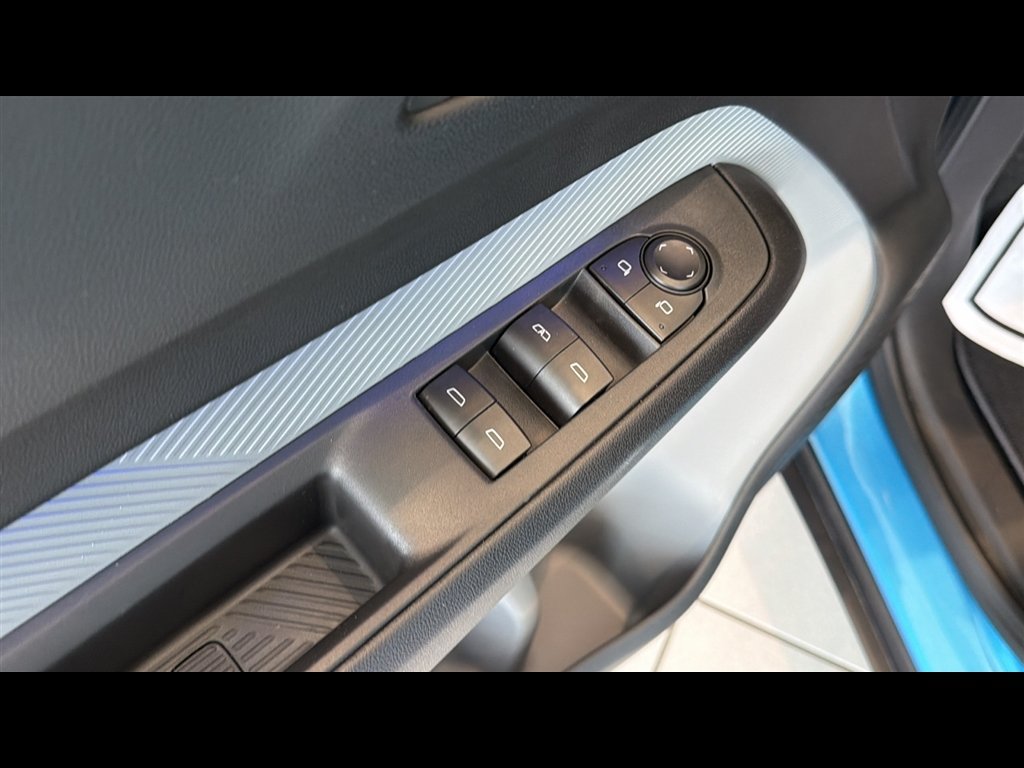 New 2027 Chevrolet Bolt RS FWD image 7