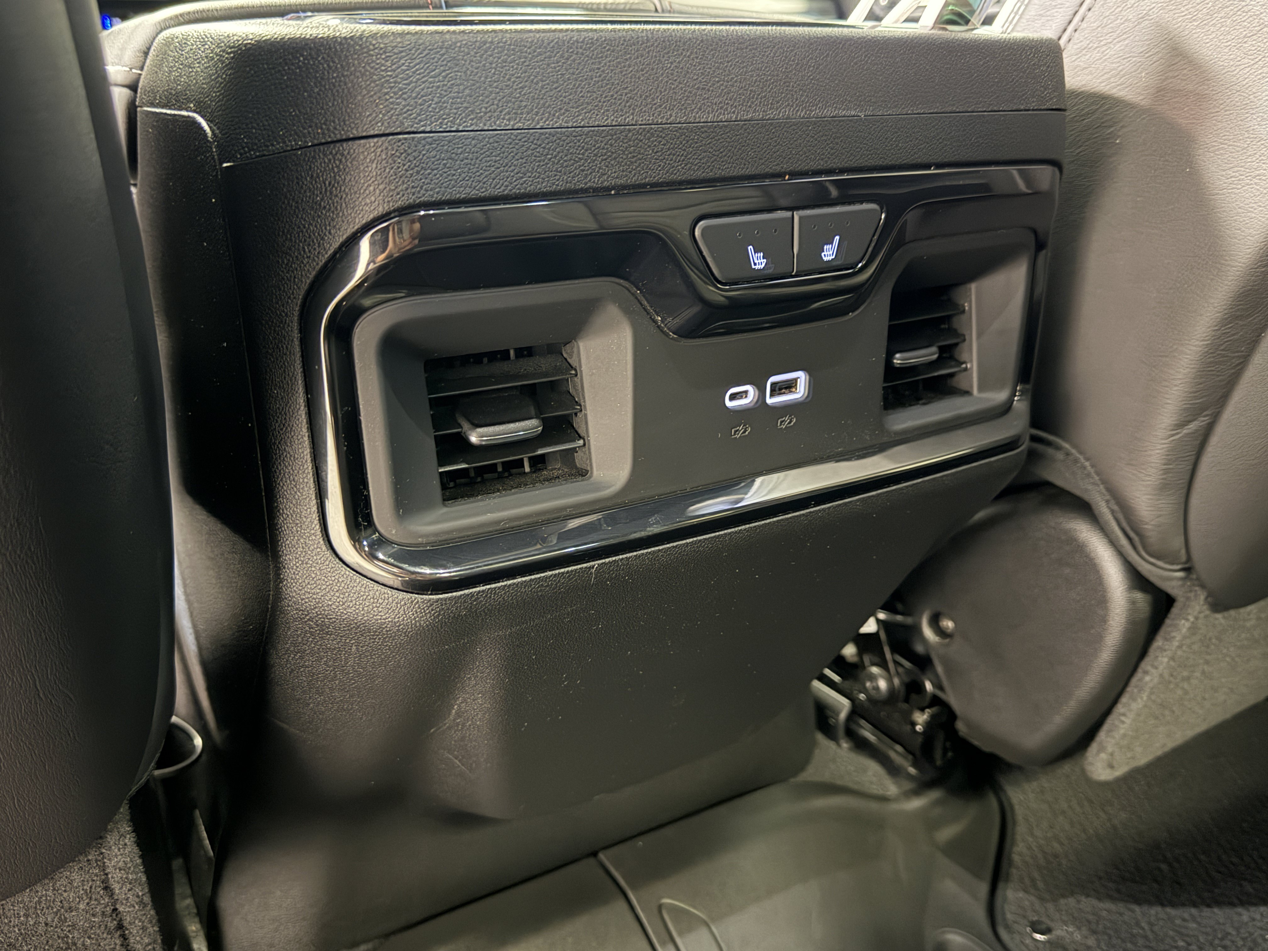 Used 2025 GMC Sierra 2500 AT4X AWD/4WD image 25