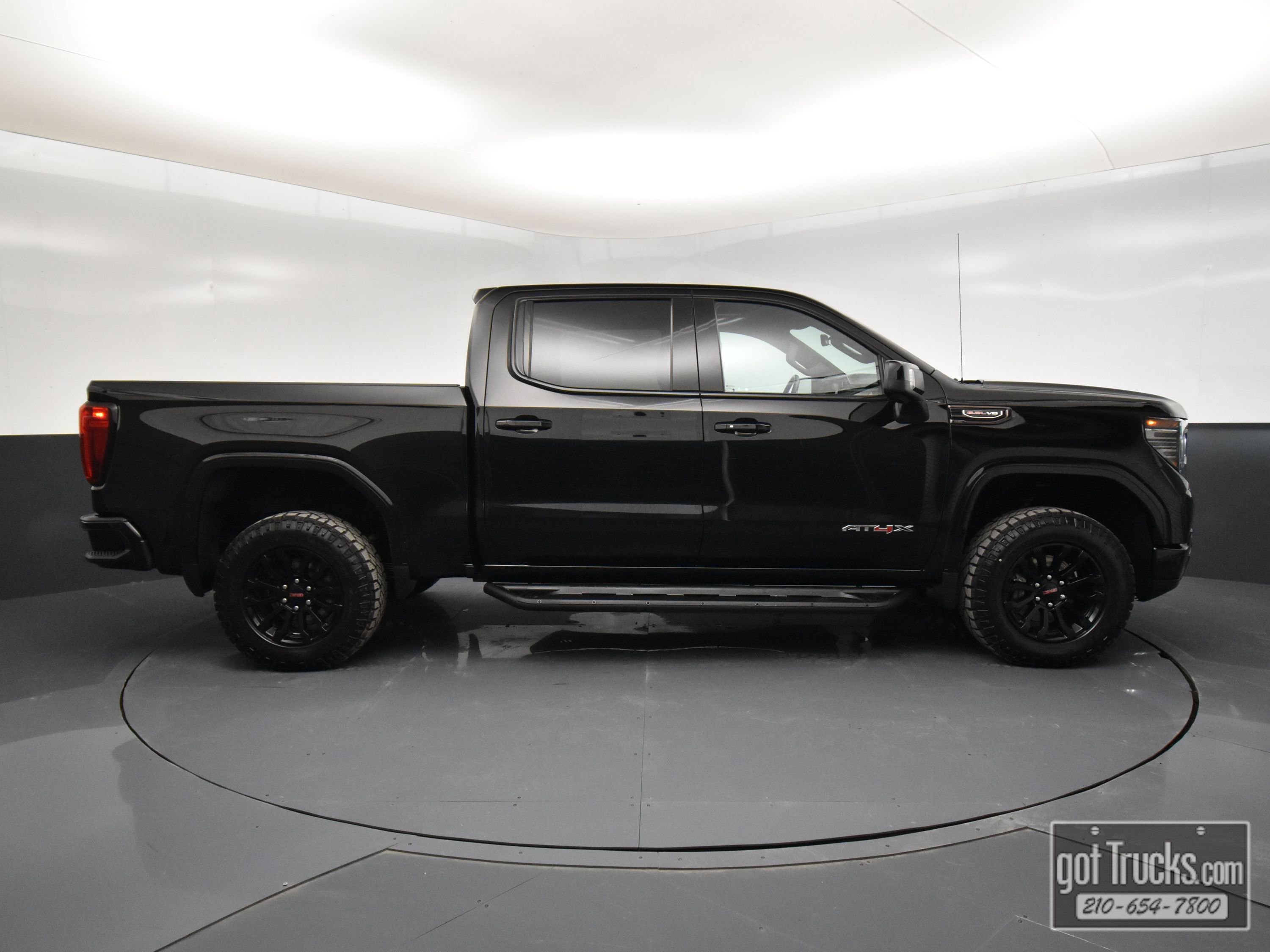 Used 2022 GMC Sierra 1500 AT4X image 51