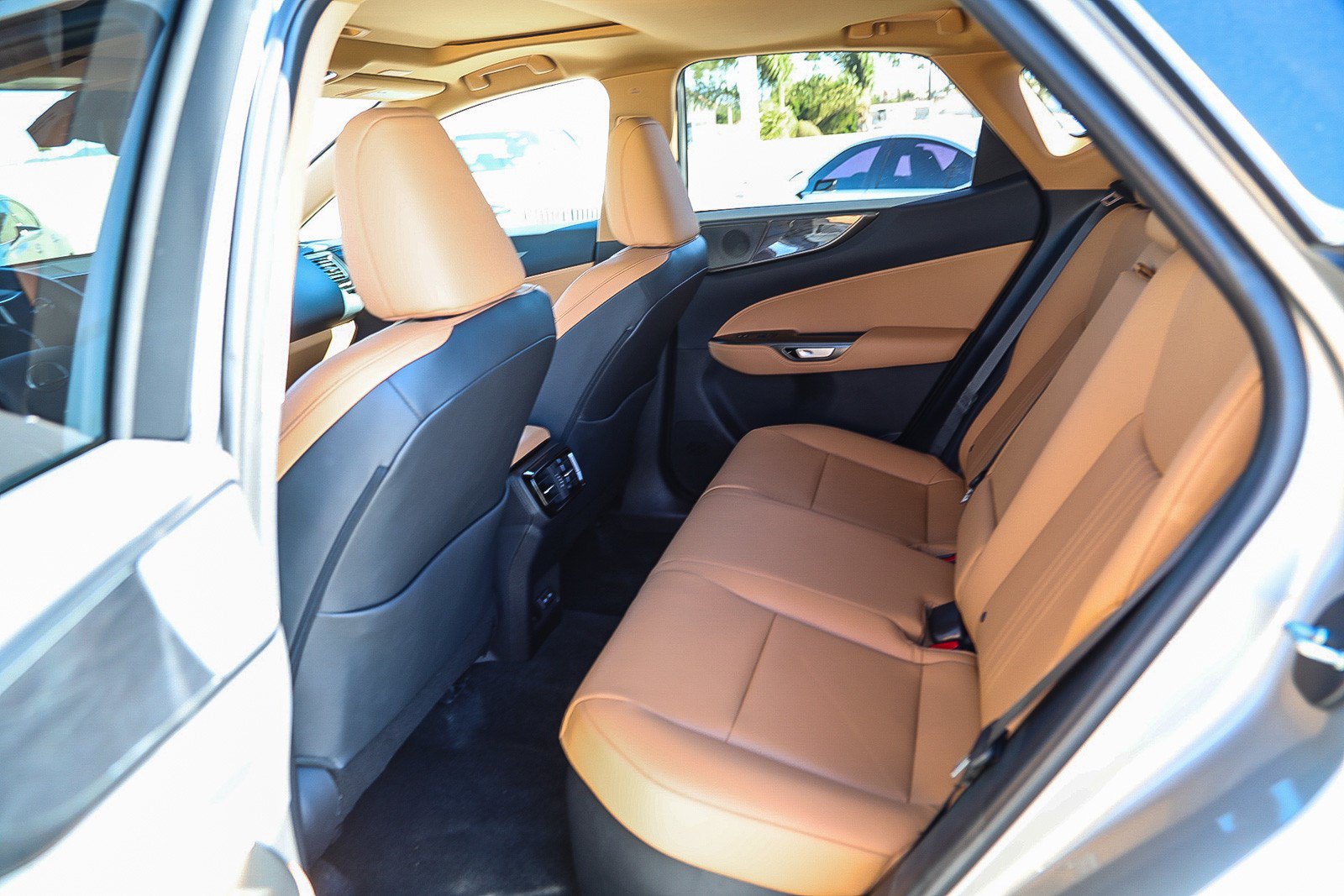 Certified 2026 Lexus NX 350h AWD w/ Accessory Package (2T) image 18