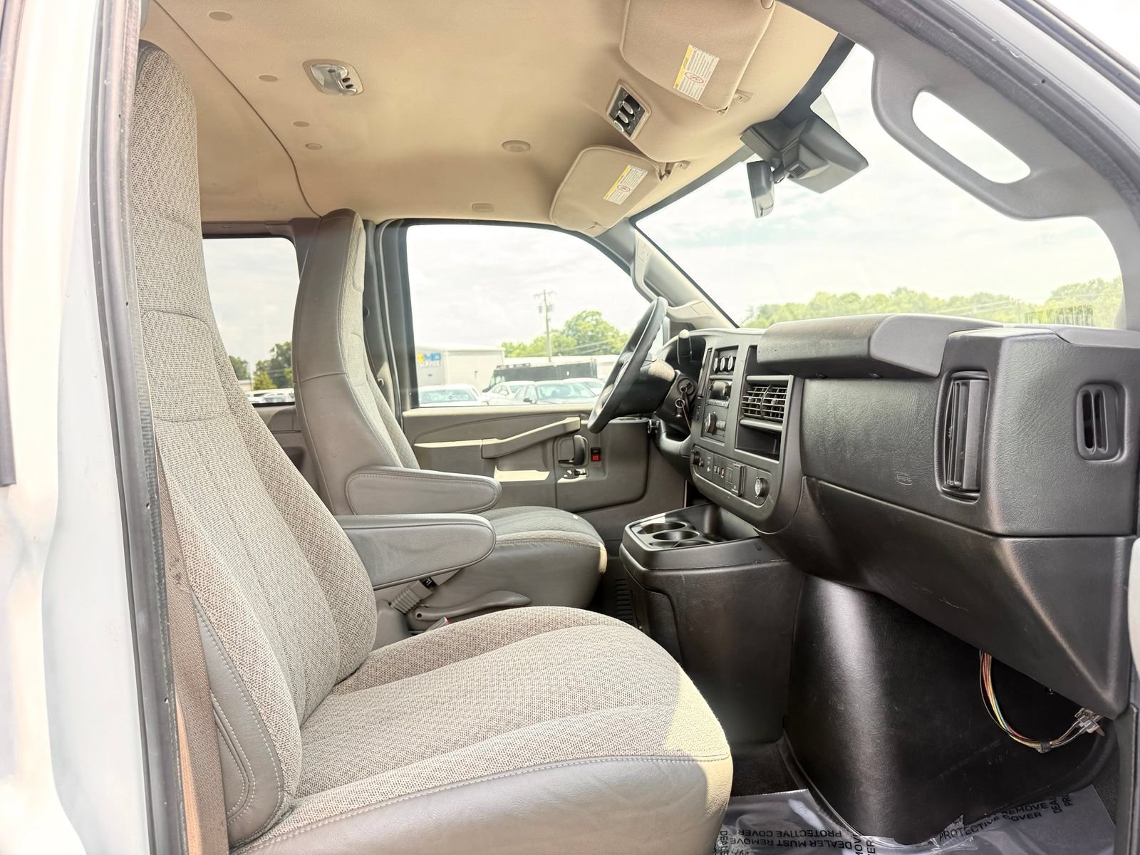 Used 2020 Chevrolet Express 3500 LT w/ LT Preferred Equipment Group RWD image 20
