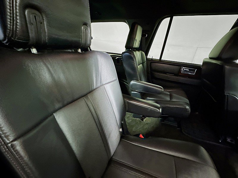 Used 2016 Lincoln Navigator Reserve AWD/4WD image 29