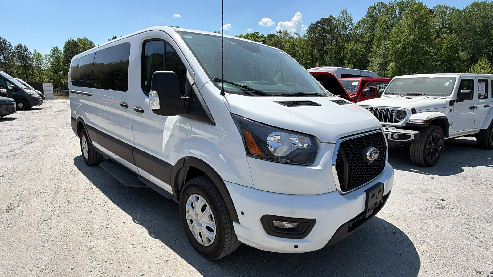 Used 2025 Ford Transit 350 XLT RWD image 5