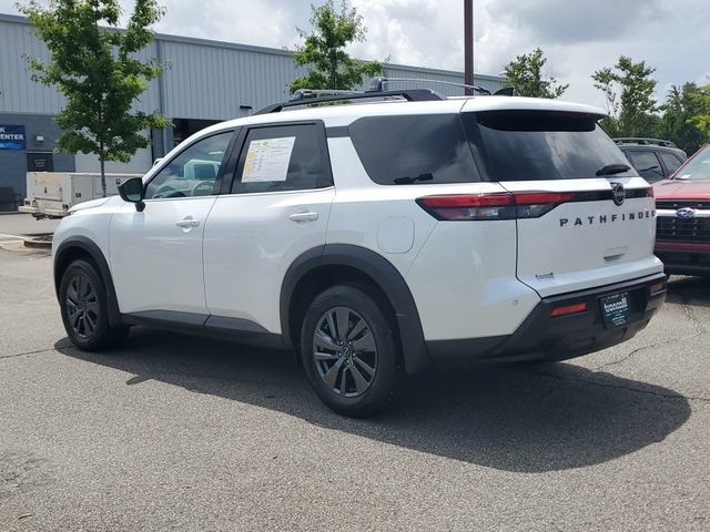 Used 2026 Nissan Pathfinder SV FWD image 4