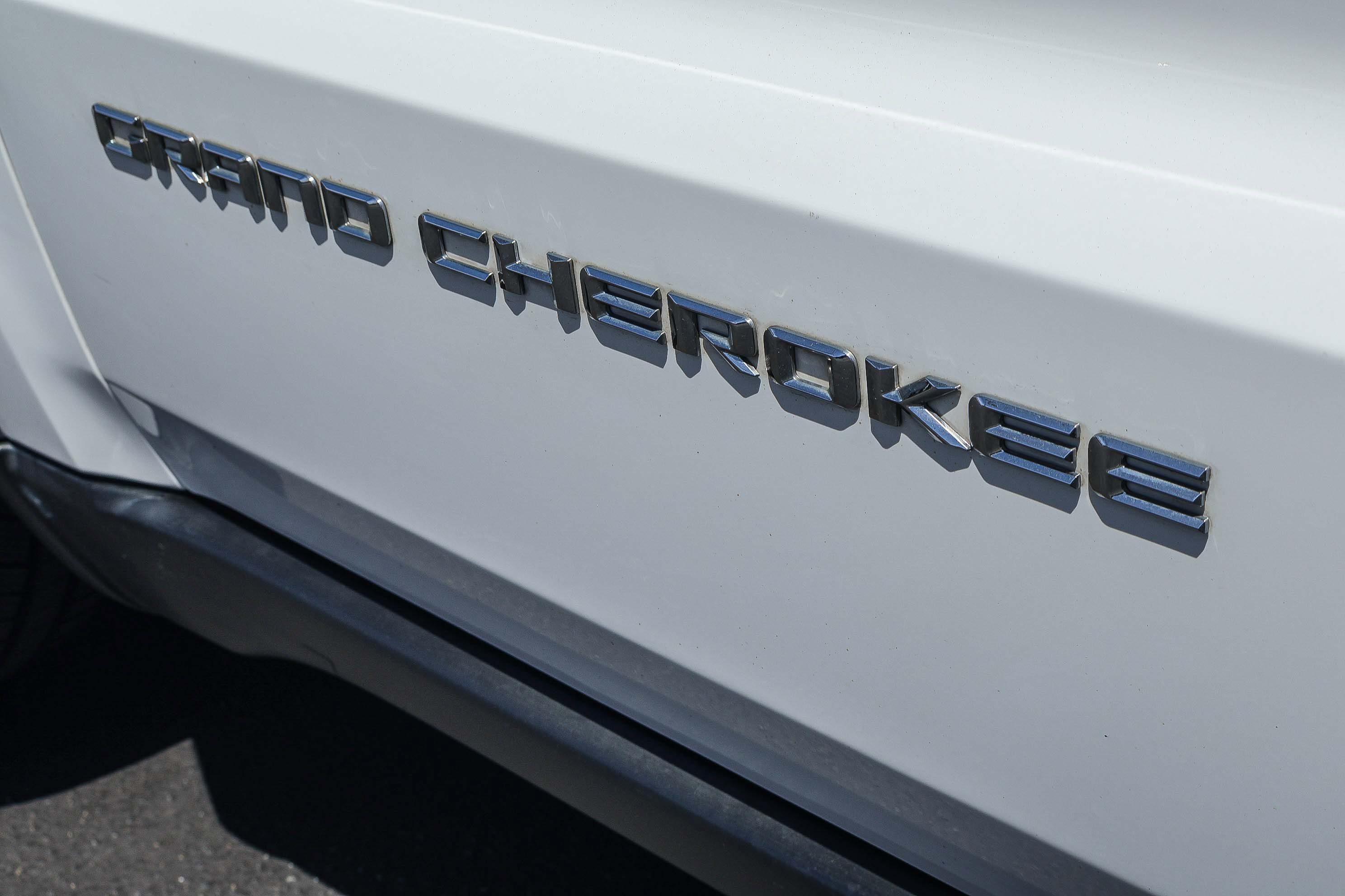 Used 2015 Jeep Grand Cherokee Laredo w/ Quick Order Package 23E AWD/4WD image 24