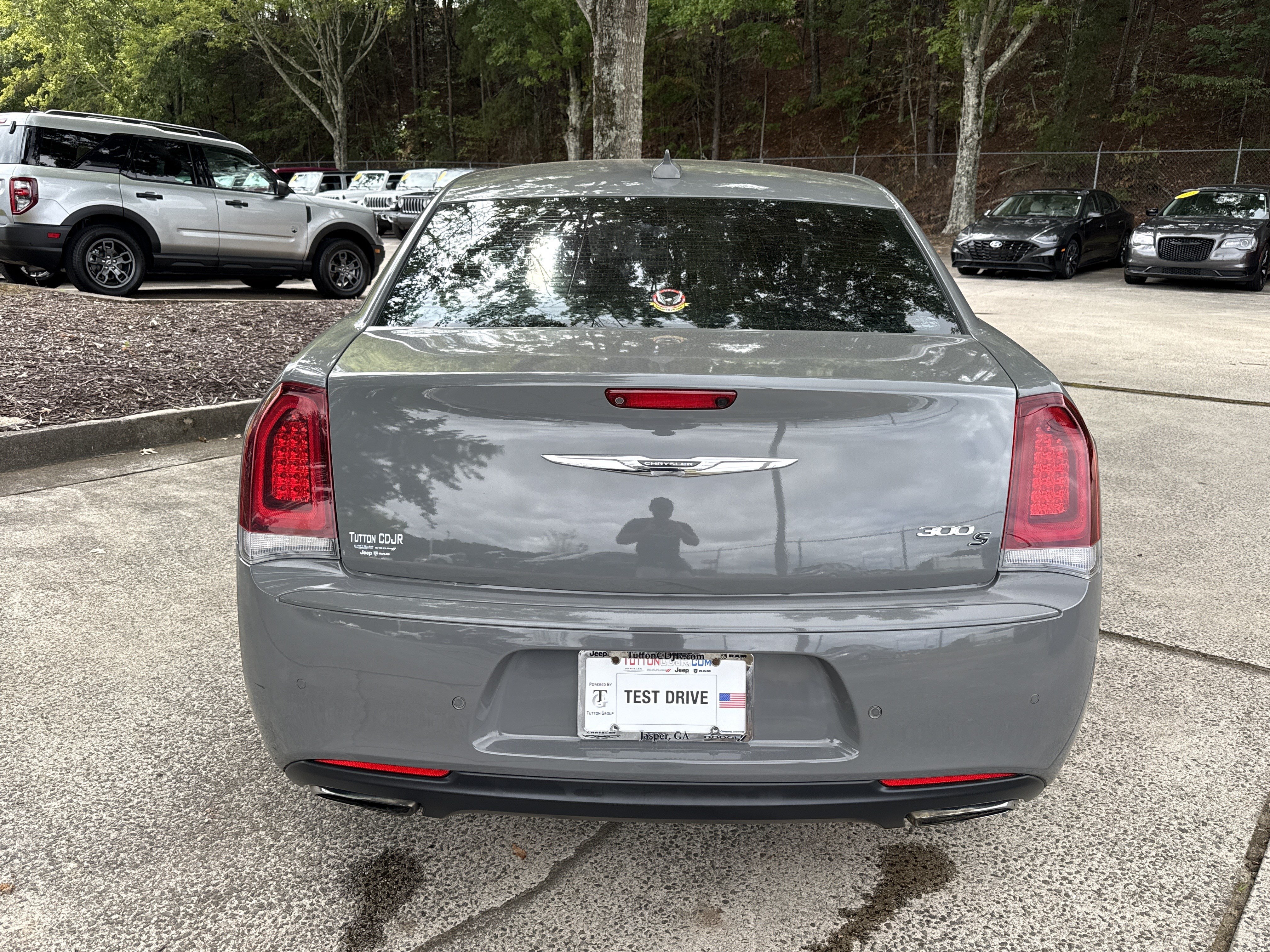 Used 2017 Chrysler 300 S w/ 300S Premium Group 2 RWD image 6