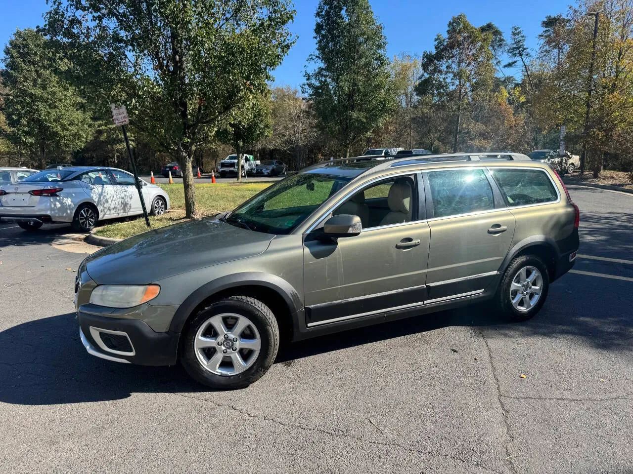 Used 2010 Volvo XC70 3.2 image 36