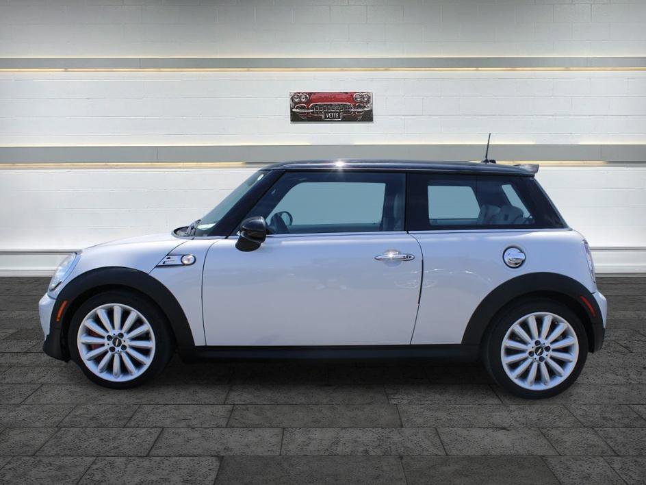 Used 2011 MINI Cooper John Cooper Works FWD image 4