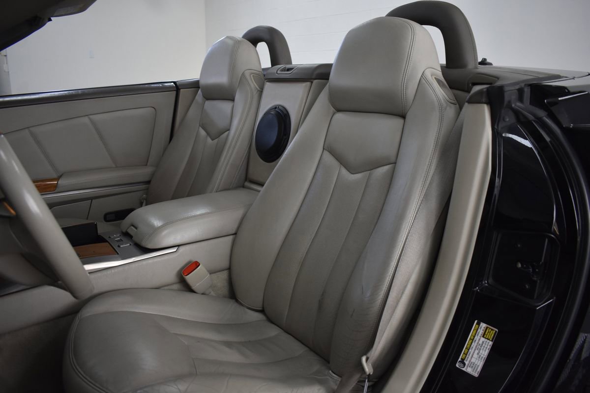 Used 2005 Cadillac XLR image 12