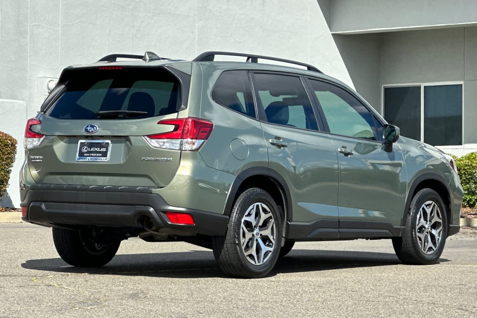 Used 2021 Subaru Forester Premium w/ Popular Package #1 AWD/4WD image 2