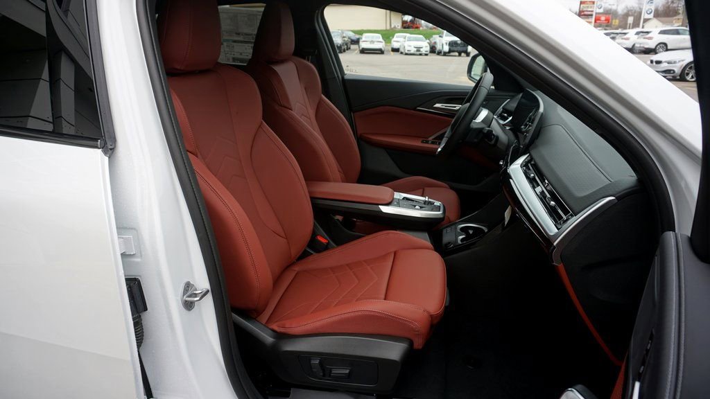 New 2026 BMW X2 xDrive28i w/ Technology Package image 10