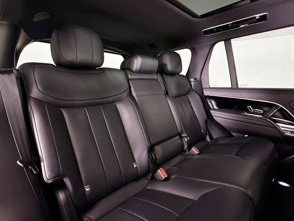 Used 2024 Land Rover Range Rover SE image 15