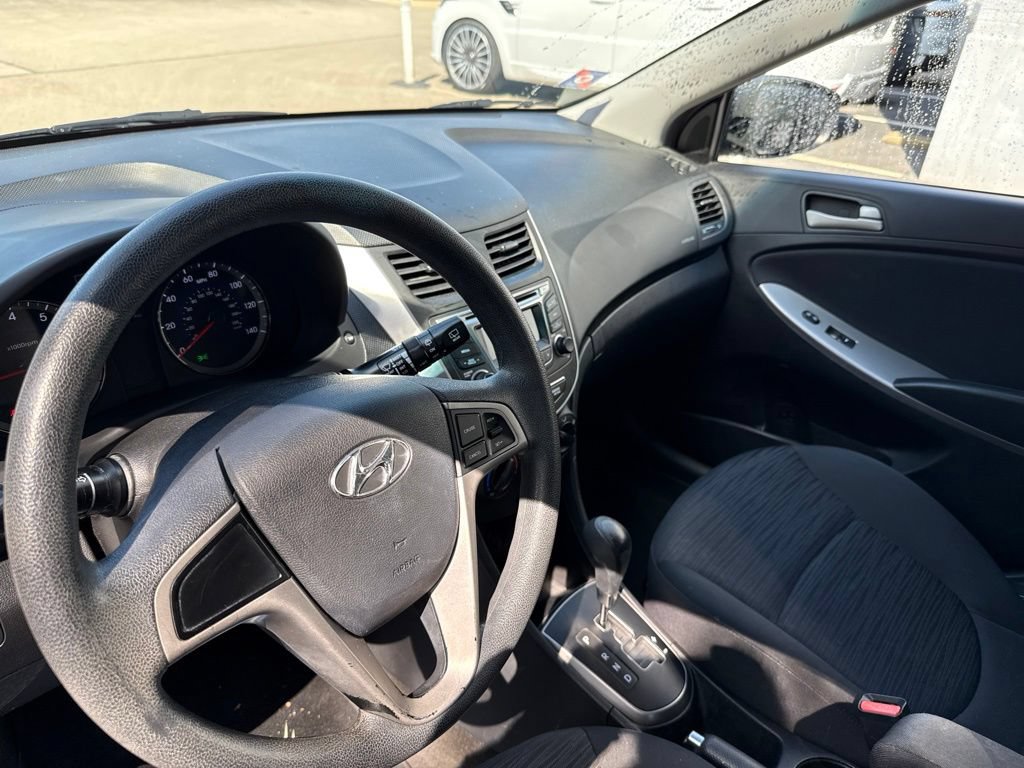 Used 2016 Hyundai Accent SE FWD image 9