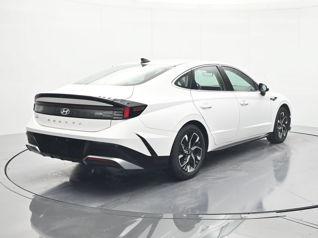 Used 2025 Hyundai Sonata SEL FWD image 5