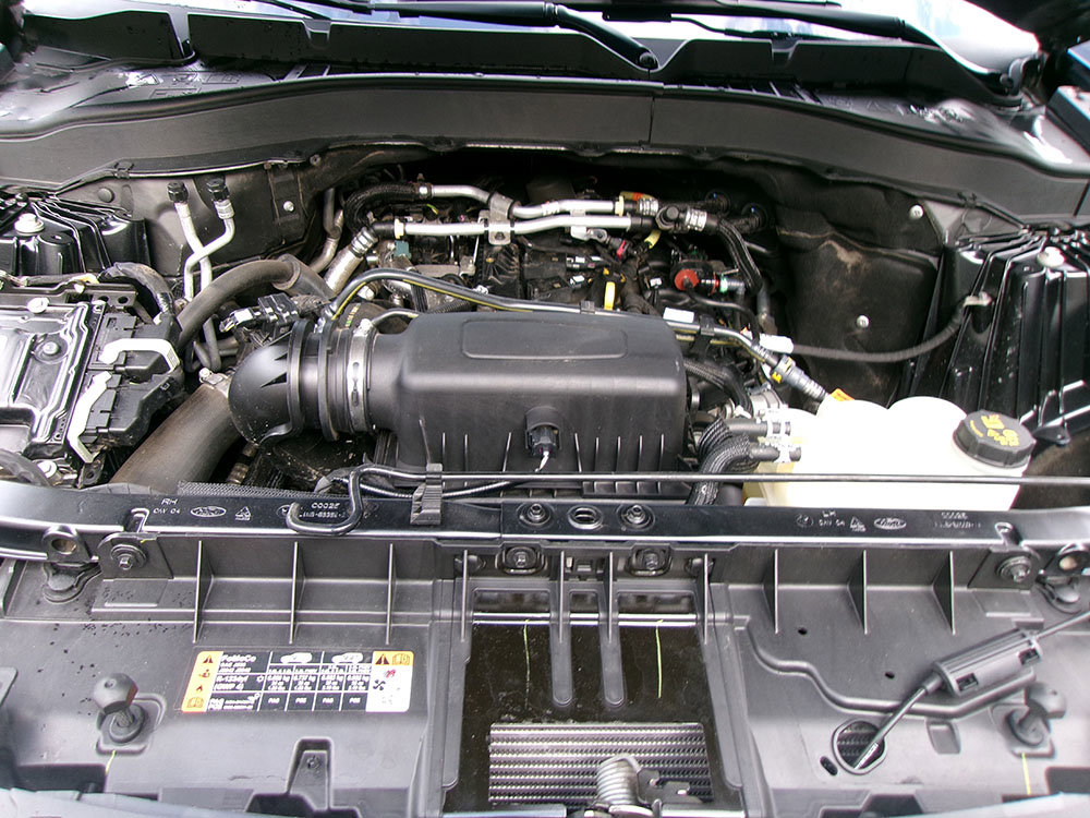 Used 2021 Ford Explorer XLT w/ Equipment Group 202A AWD/4WD image 9