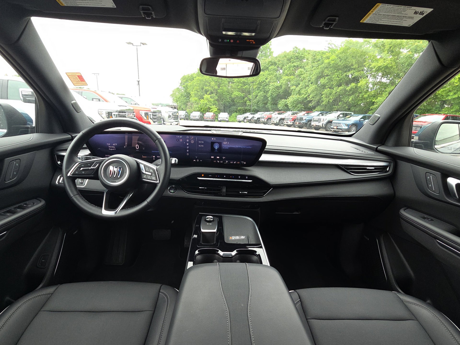 Used 2025 Buick Enclave Preferred FWD image 29