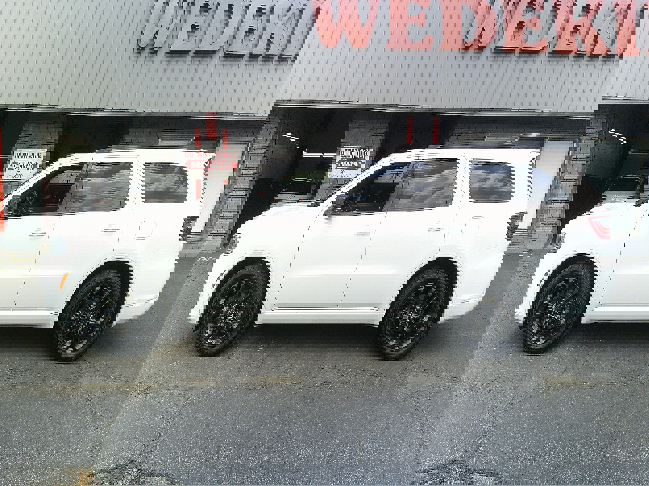 Used 2023 Dodge Durango GT image 2