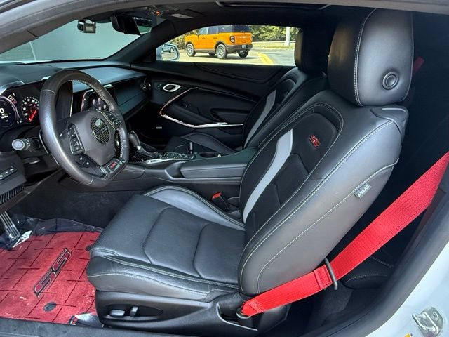 Used 2021 Chevrolet Camaro SS RWD image 11