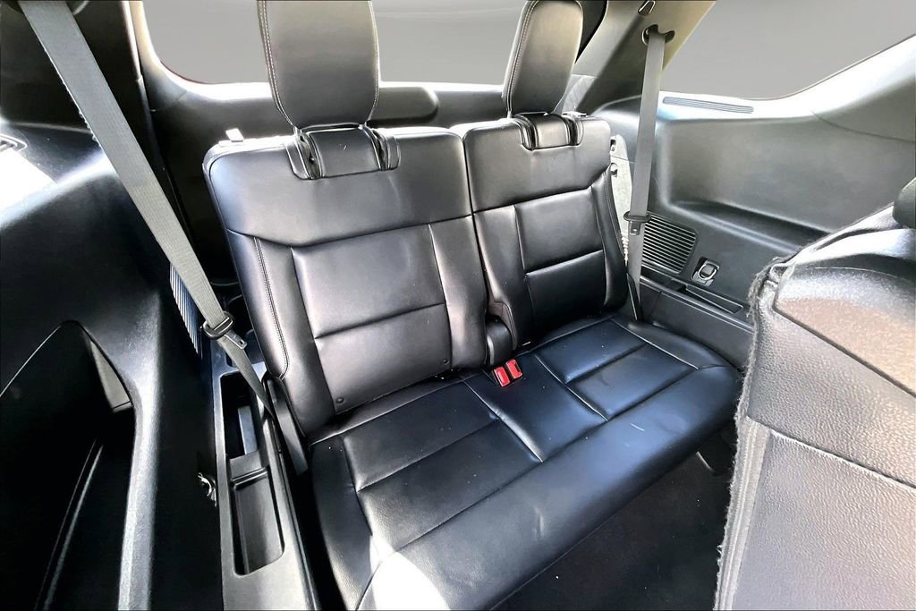 Used 2020 Ford Explorer XLT w/ Equipment Group 202A image 25