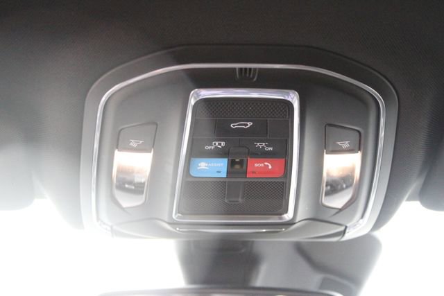 Used 2024 Jeep Grand Cherokee L Laredo image 19