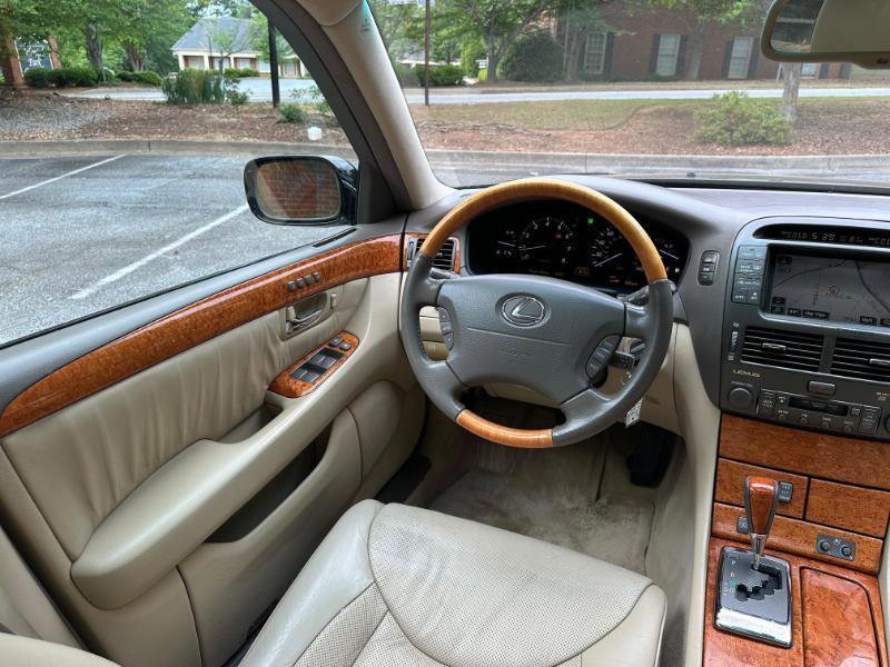 Used 2005 Lexus LS 430 RWD image 35