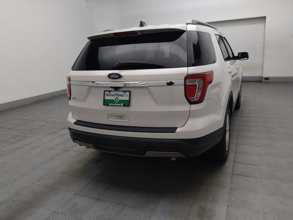Used 2019 Ford Explorer XLT FWD image 9