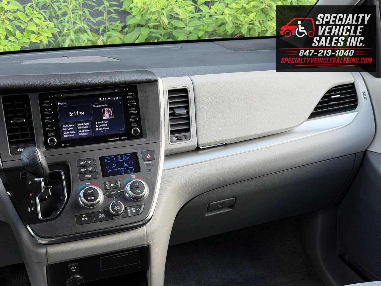 Used 2018 Toyota Sienna LE FWD image 38