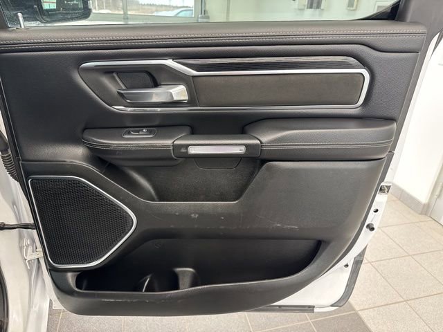 Used 2024 RAM 1500 Laramie AWD/4WD image 9