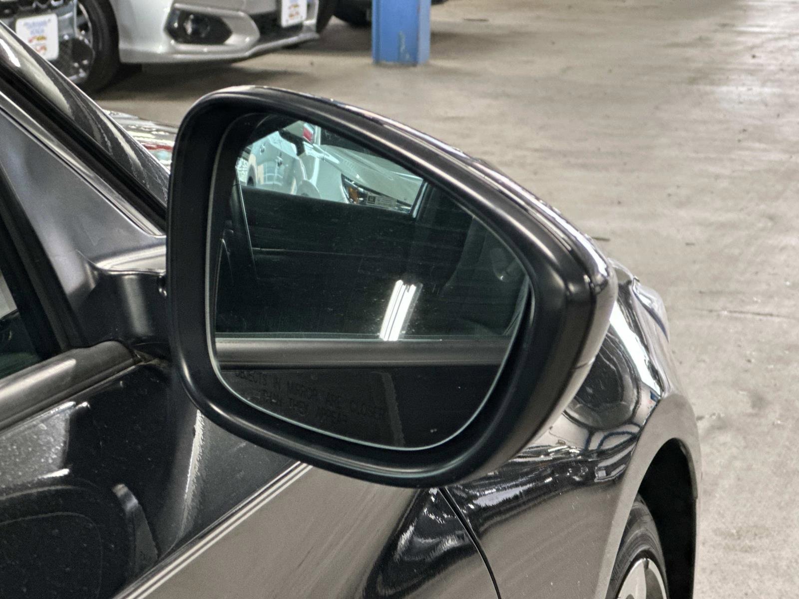 Used 2022 Honda Accord Sport image 11